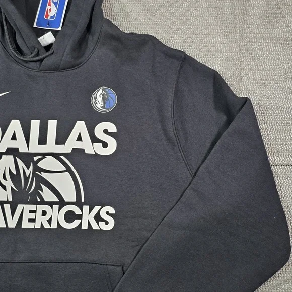 New Men's Nike Dallas Mavericks Courtside Club Pullover Hoodie Style FZ7689-010 - Picture 4 of 10